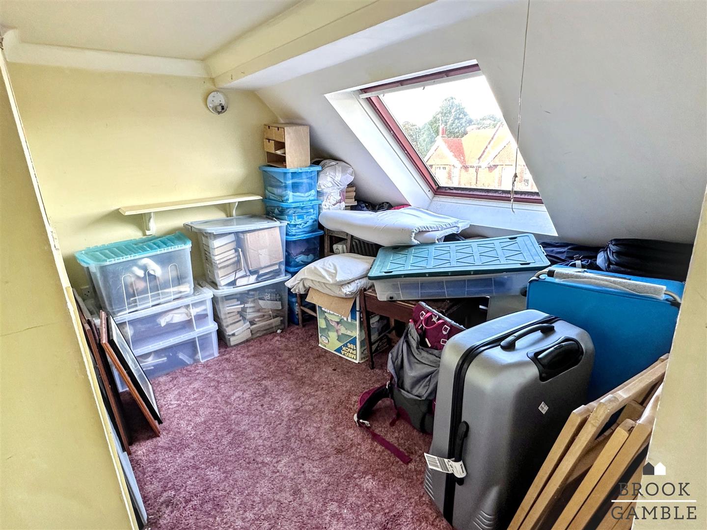 7 Bedroom House - Semi-Detached. Milton Road in Eastbourne, East Sussex 23